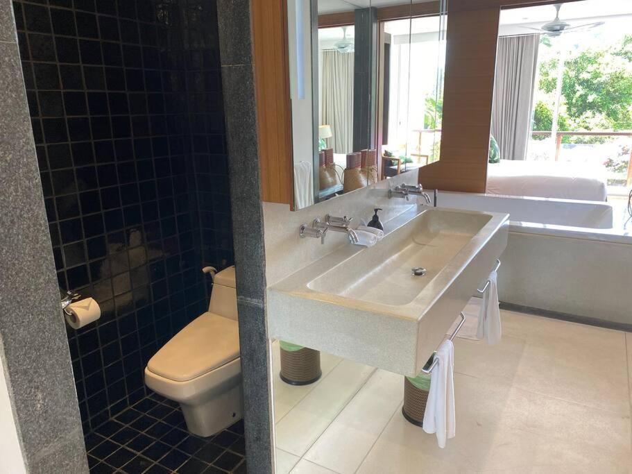 Beachfront 2 Bedroom Luxury Condo Chava Surin エクステリア 写真